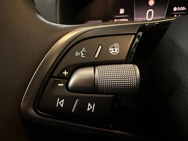 Skoda Karoq Edition 130 DSG*AHK*Rückfahrk*Frontscheibenheiz