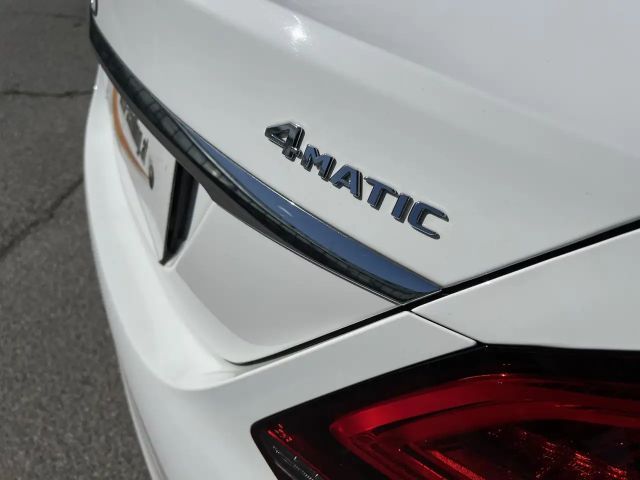 Mercedes-Benz C 200 4MATIC AMG Line Sedan