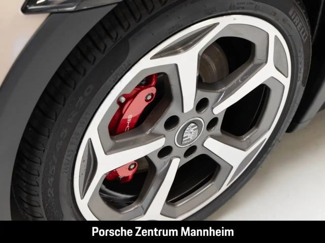 Porsche Taycan 4S Cross Turismo