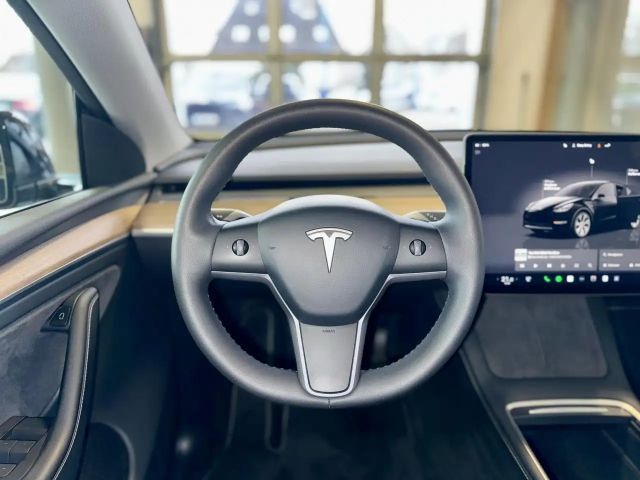 Tesla Model Y AWD Dual Motor Performance
