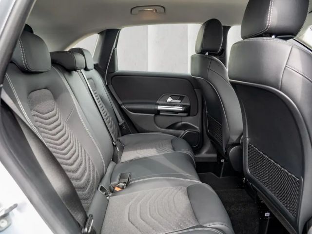 Mercedes-Benz B 180 Progressive