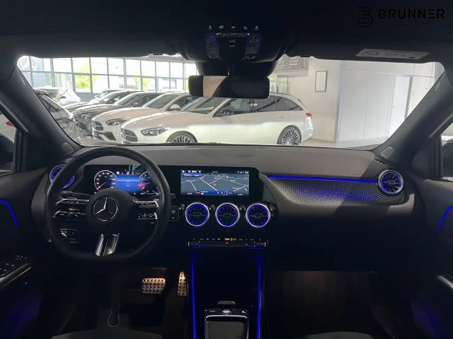 Mercedes-Benz GLA 200 AMG Line