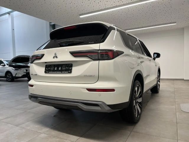 Mitsubishi Outlander 4WD PHEV