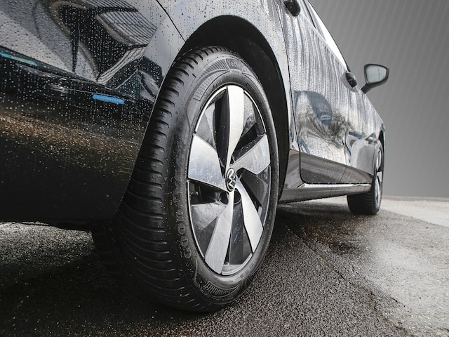 Volkswagen Passat 1.5 eTSI Business DSG Variant