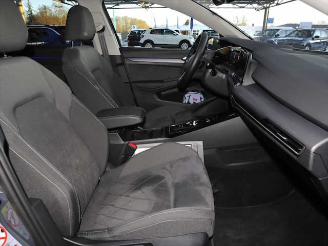 Volkswagen Golf 2.0 TSI Golf VIII Style