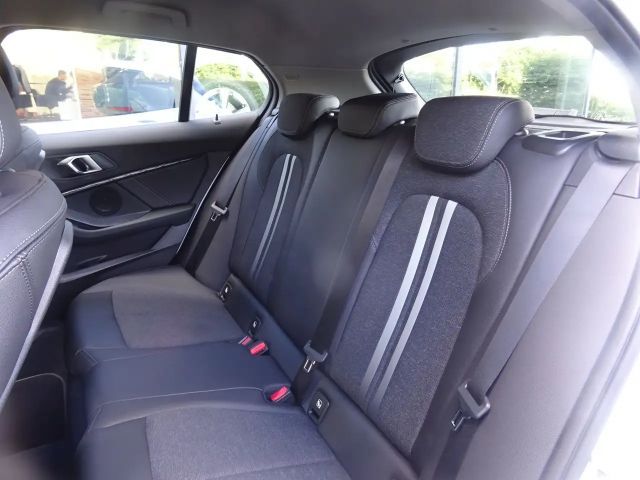 BMW 118 118d Sedan Sport Line