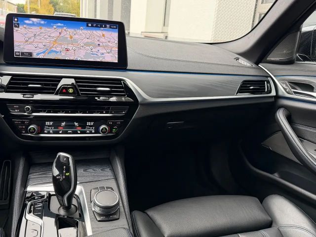 BMW 530 530e M-Sport