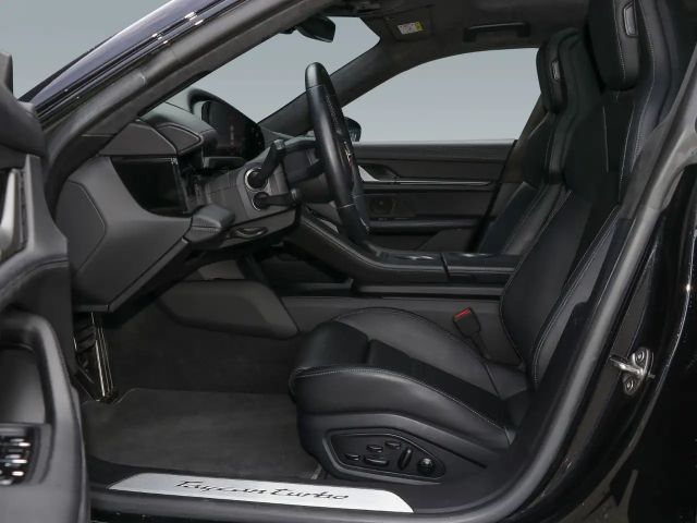 Porsche Taycan Turbo
