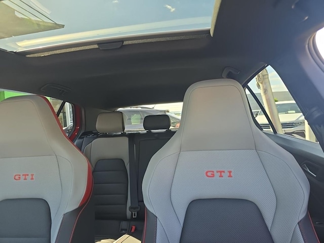 Volkswagen Golf 2.0 TSI GTI IQ.Drive