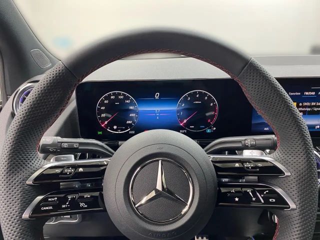 Mercedes-Benz B 180 AMG Line Sedan