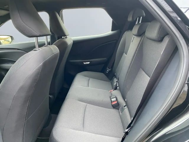 Lexus LBX 1,5 l, 136 PS CVT 4x2 5-Türer BASIS plus Komfo