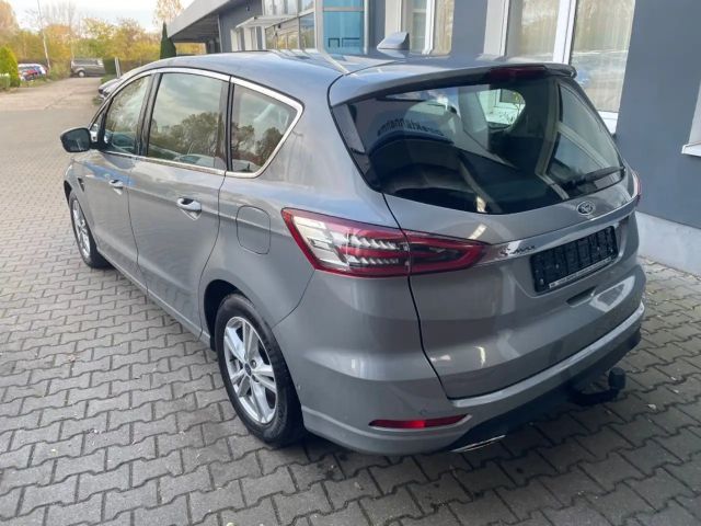 Ford S-Max Titanium