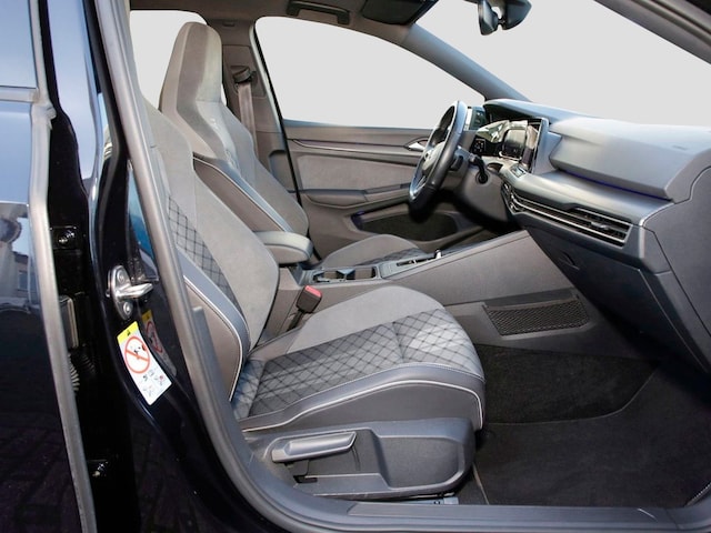 Volkswagen Golf 2.0 TDI DSG Golf VIII R-Line