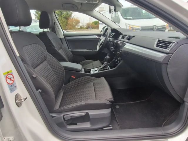 Skoda Superb 1.4 TSI Ambition Combi iV