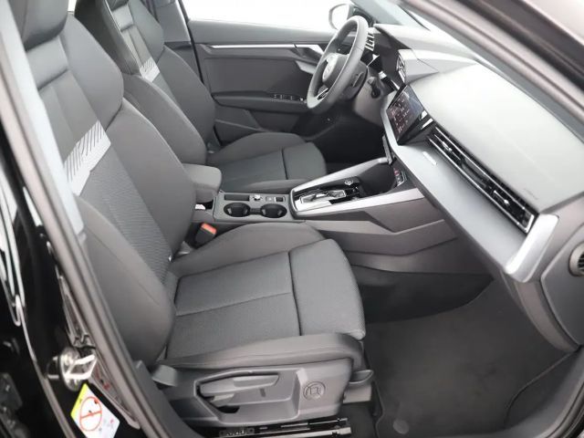 Audi A3 30 TFSI Sedan