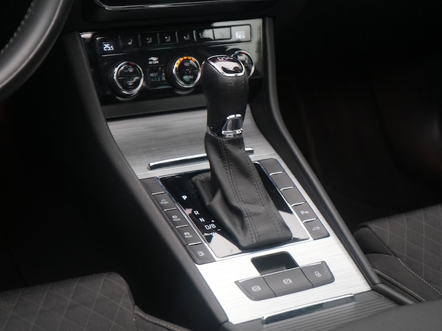 Skoda Superb Ambition Combi iV
