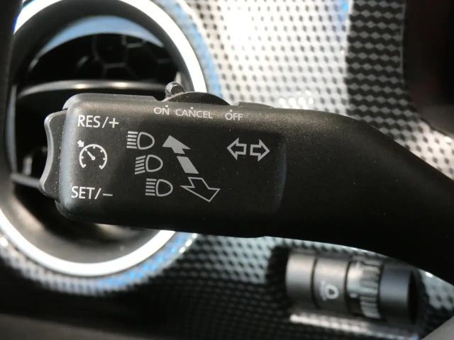 Volkswagen up! Move Move up!