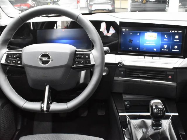 Opel Astra 1.2 Turbo Edition