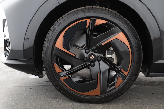 Cupra Tavascan 210 kW 77 kWh | PANO NAVI