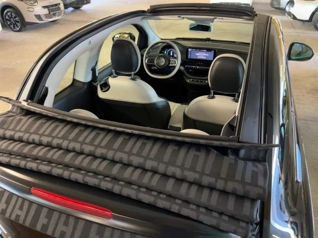 Fiat 500e Cabrio "la Prima" PDC Rückfahrkamera Navi LED