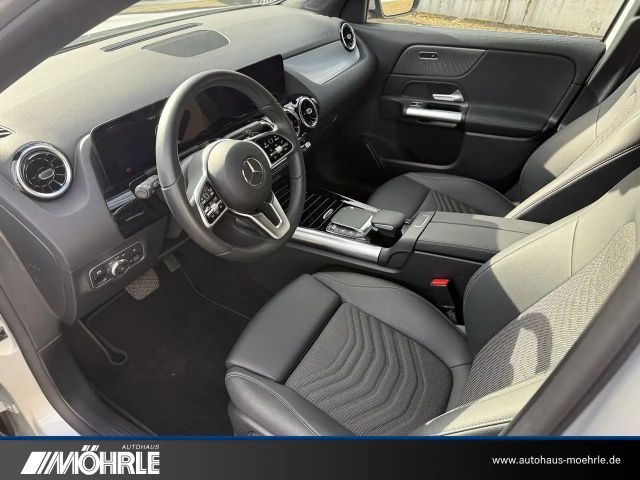 Mercedes-Benz GLA 200 Progressive