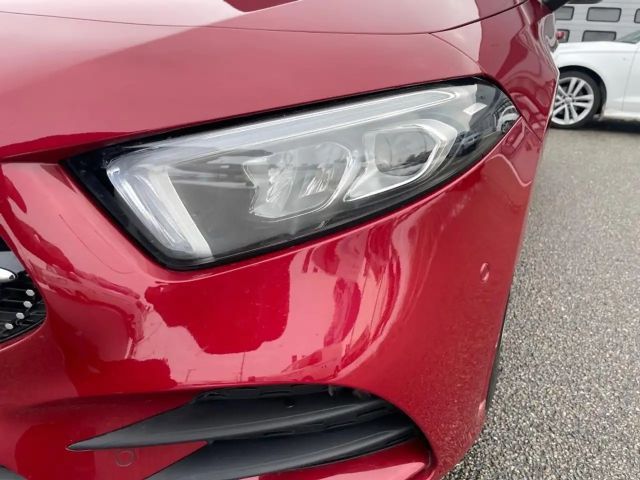 Mercedes-Benz A 250 A 250 e AMG Line