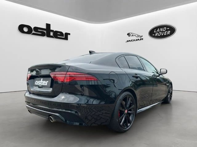 Jaguar XE P250 R-Dynamic