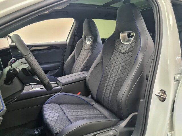 Volkswagen Passat Pano ACC STH