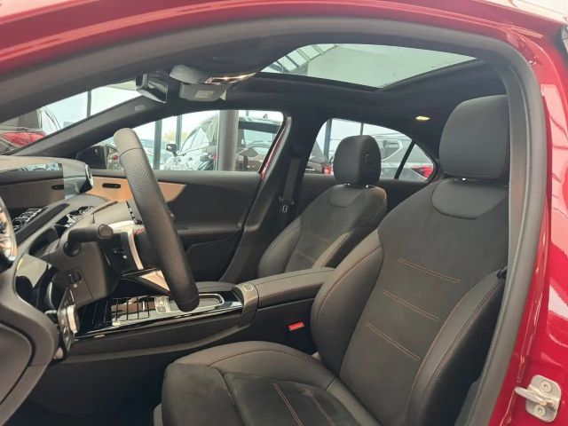 Mercedes-Benz A 180 AMG Line