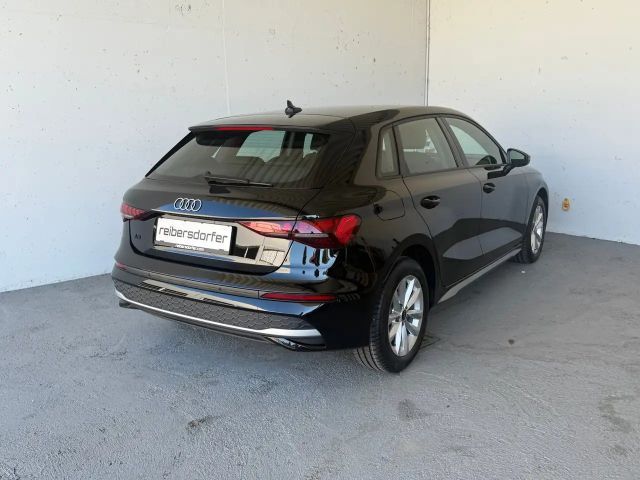 Audi A3 30 TFSI Sedan