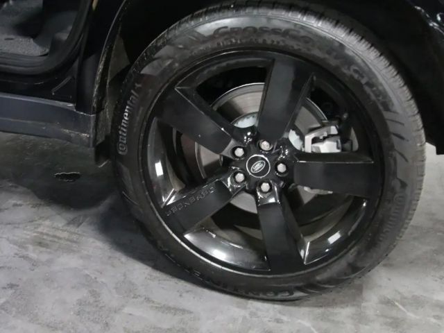 Land Rover Defender 110 D300 Dynamic HSE