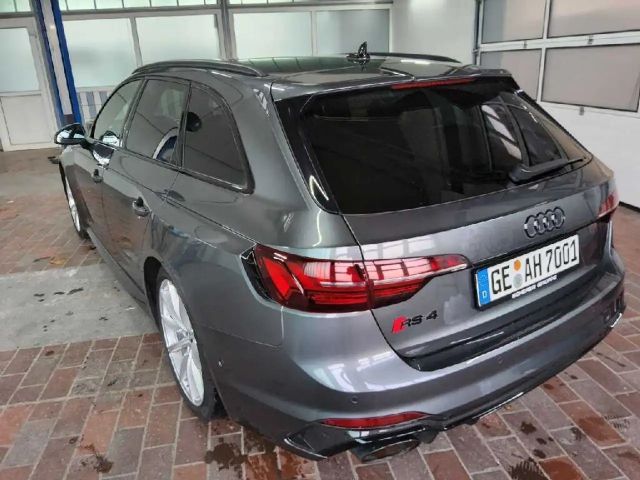 Audi RS4 3.0 TFSI Quattro
