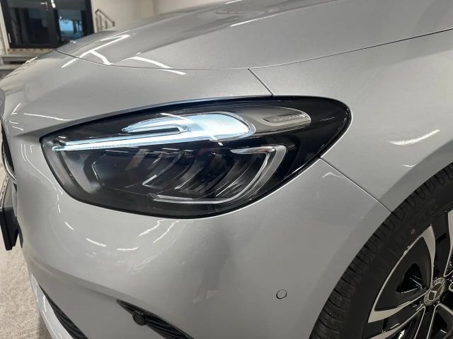 Mercedes-Benz B 180 Progressive Sedan