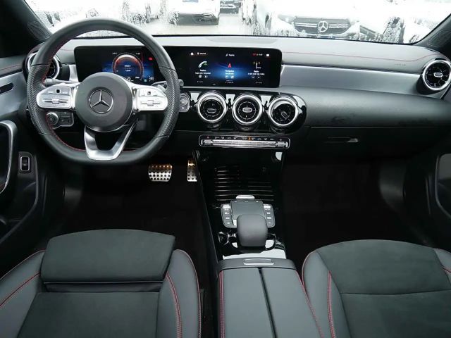 Mercedes-Benz CLA 200 AMG Line CLA 200 d Coupé