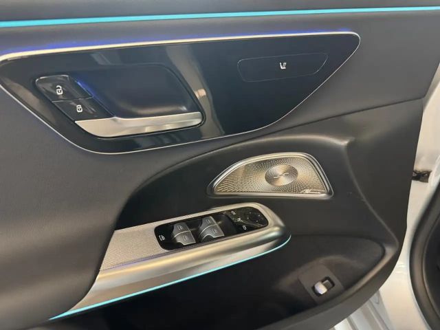 Mercedes-Benz E 220 AVANTGARDE E 220 d Estate