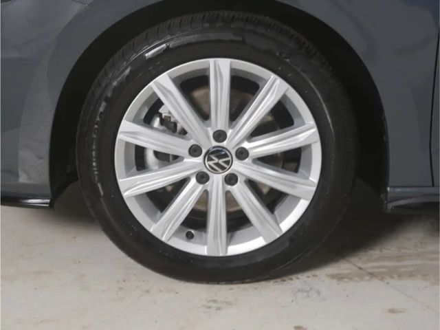 Volkswagen Touran 1.5 TSI DSG R-Line