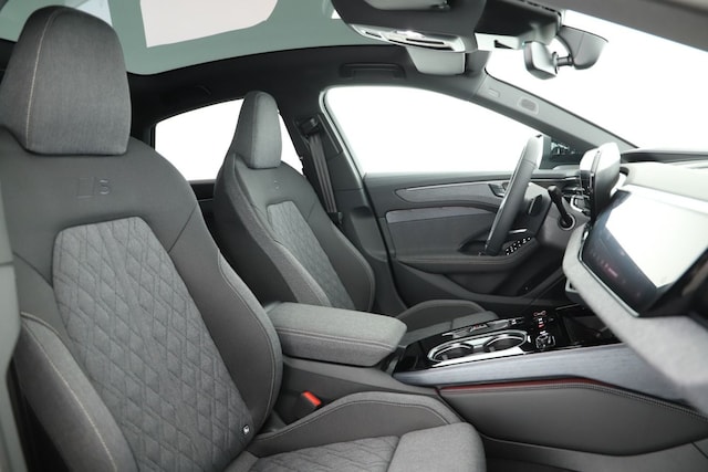 Audi A6 e-tron Quattro