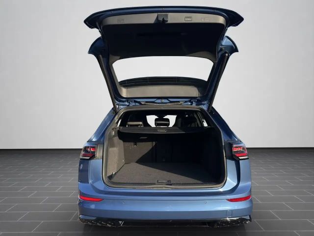 Volkswagen Golf R-Line Variant