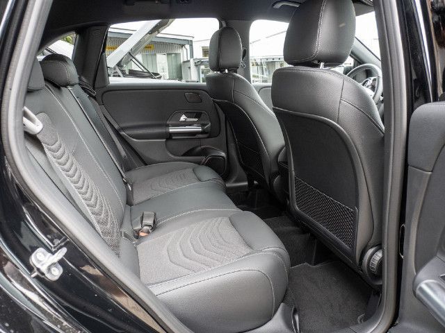 Mercedes-Benz B 200 Sedan