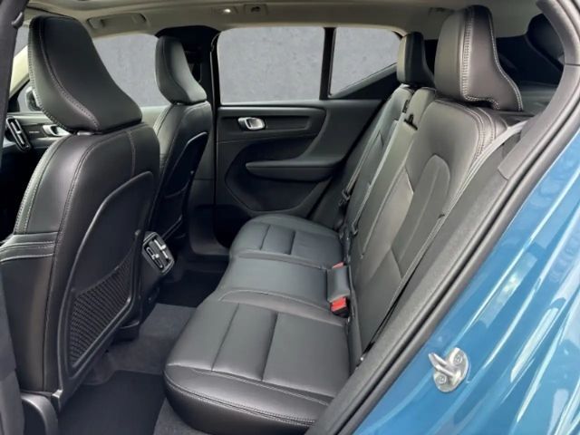 Volvo XC40 Dark Plus