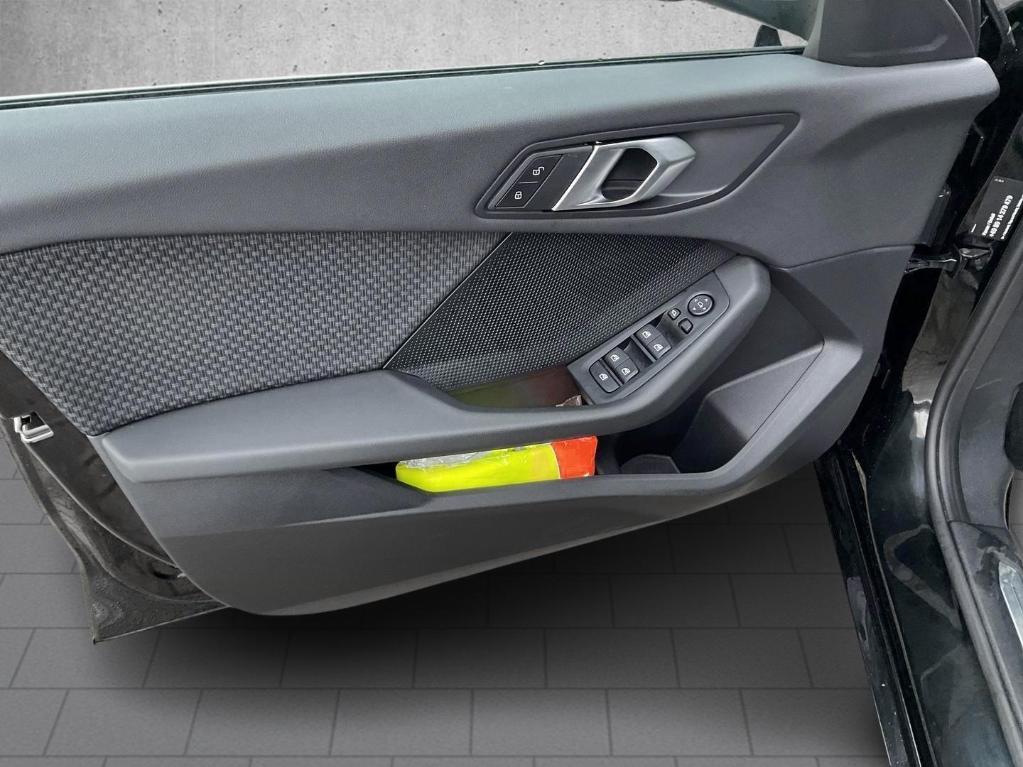 BMW 118 118i Advantage pakket Sedan