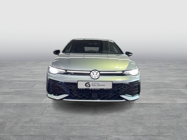 Volkswagen Golf 1.5 eTSI DSG Golf VIII R-Line