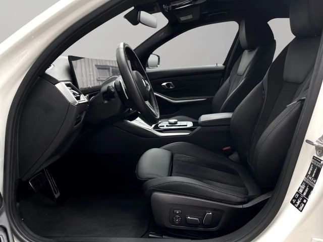 BMW 330 330i M-Sport Sedan xDrive