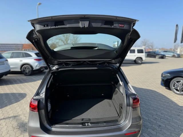 Mercedes-Benz B 180 Progressive Sedan