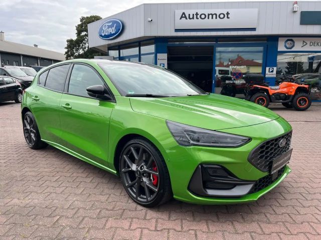 Ford Focus Limited ST Line