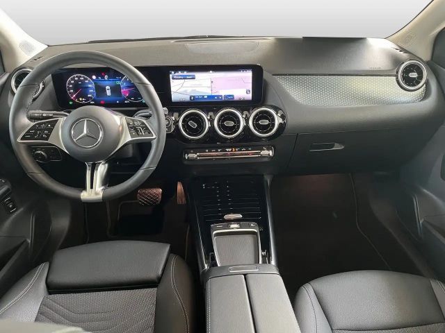 Mercedes-Benz B 200 Progressive Sedan