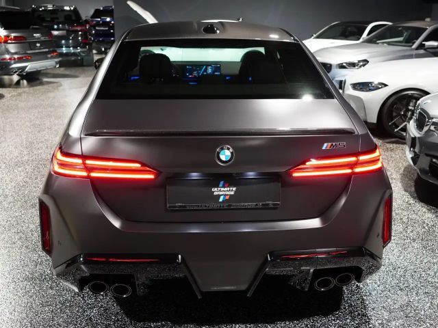 BMW M5 Sedan