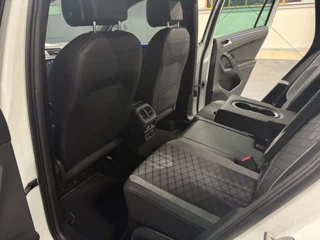 Volkswagen Tiguan Plus R-Line