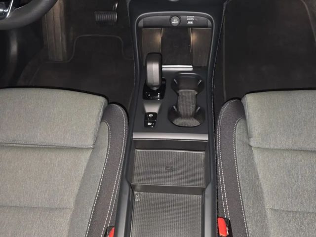 Volvo XC40 Core Recharge T4