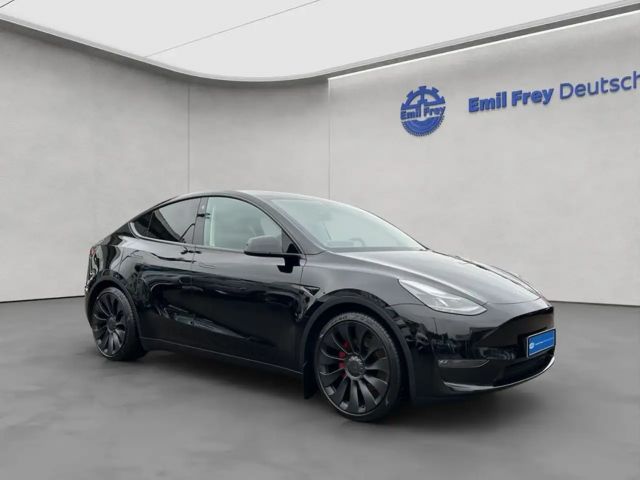 Tesla Model Y AWD Dual Motor Performance